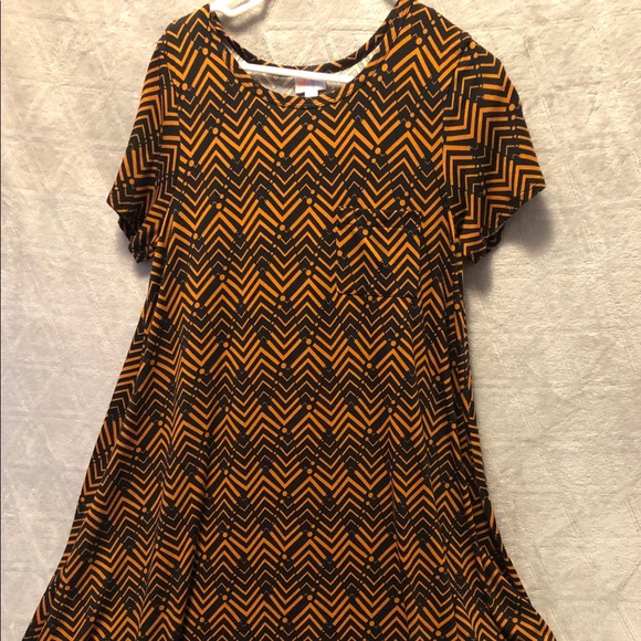 Dress - Picture 1 of 3